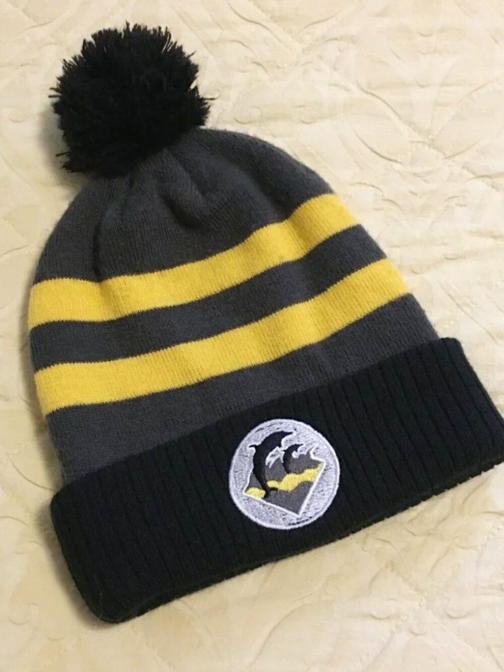 VTG Y2K Pink Dolphin Yellow Striped Pom Beanie Hat Streetwear Hypebeast